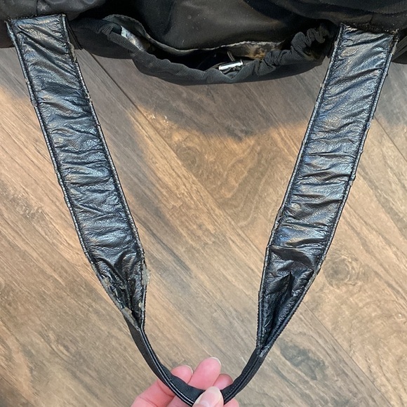 Lululemon Keep On Running Nylon Duffel Black - Picture 10 of 16